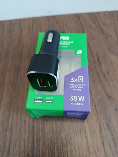 Carregador Veicular Turbo Intelbras ECV 11 Power 38W USB-C e USB-A