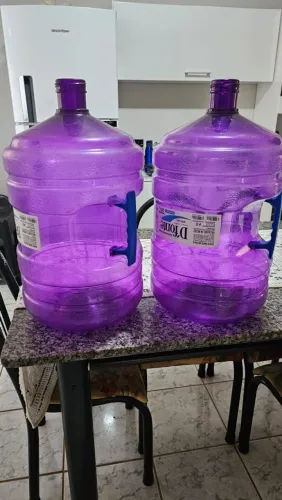 2 Galões de Água Vazios de 20 Litros - Dentro do Prazo de Validade!<br>