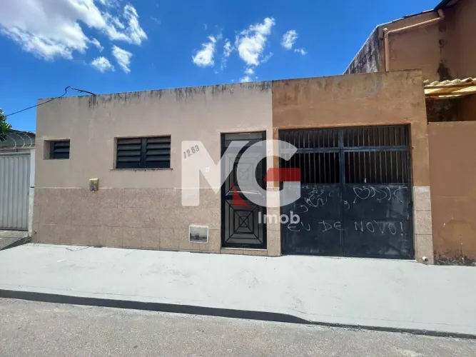 Casa de 2 suítes com quintal em Manoel Sátiro, Fortaleza, por R$250.000