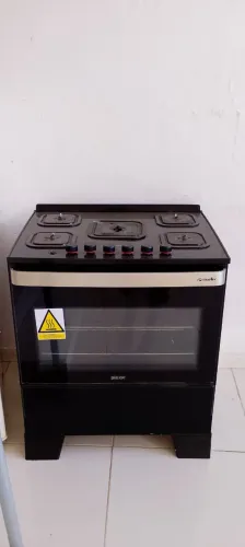 Vende-se geladeira e fogão