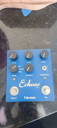 Pedal de delay para guitarra