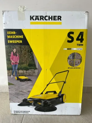 Varredeira Karcher S4 Twin Manual - Pouco Usada