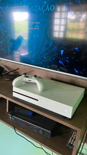 VENDO XBOX ONE  1 TERÁ DE MEMÓRIA IMPECÁVEL PRA IR LOGO 