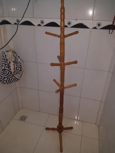 Cabideiro em madeira