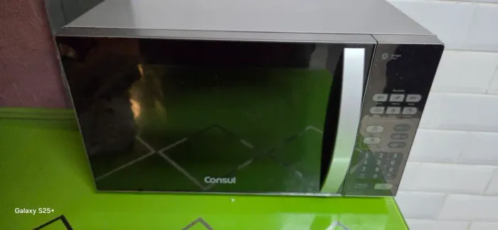Micro-ondas consulta espelhado