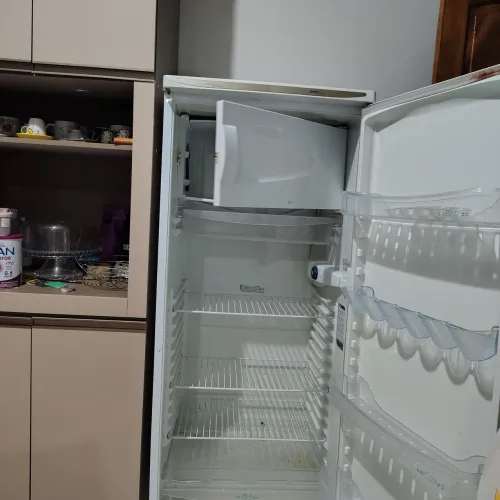 Geladeira 340 litros