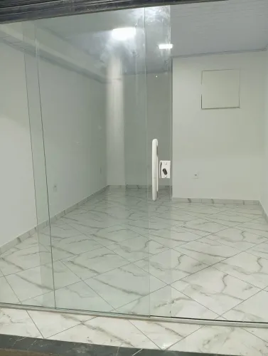 Alugo loja para fins comerciais 
