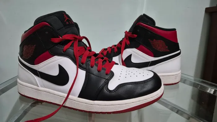 Nike Air Jordan 1 Mid Gym Red Black Toe - Original - Tam. 42