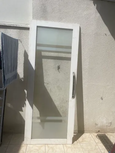 Vendo porta de vidro 2,10x95