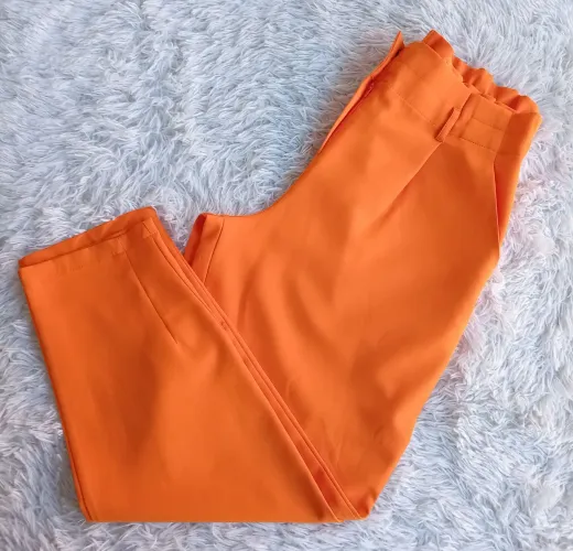 Calça alfaiataria laranja