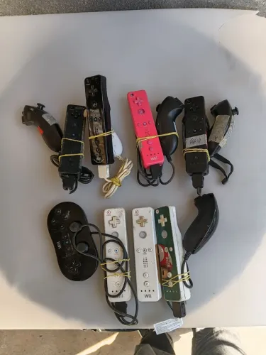 Lote Controles Nintendo Wii (Originais e Paralelos) - No Estado (Sem Baterias/Pilhas)
