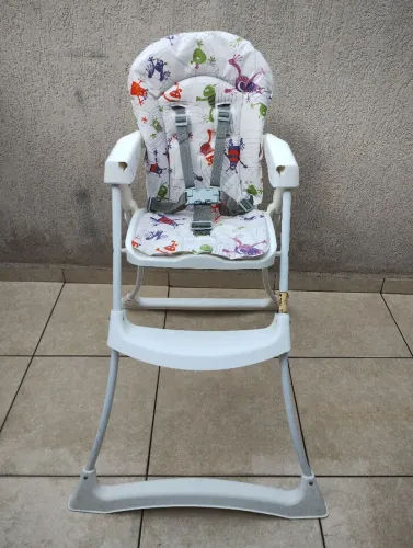 Cadeirinha de alimentação 