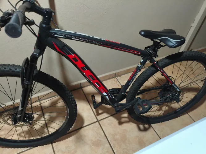 Bicicleta em perfeito estado
