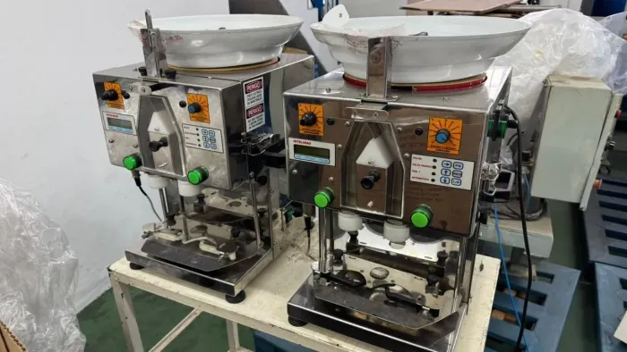 Vendo duas Envasadoras e Contadoras de Cápsulas e Comprimidos Intelemaq modelo: IQ6601E