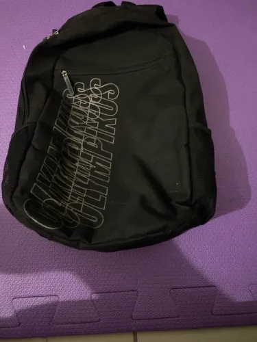 Vendo mochila preta OLYMPIKUS