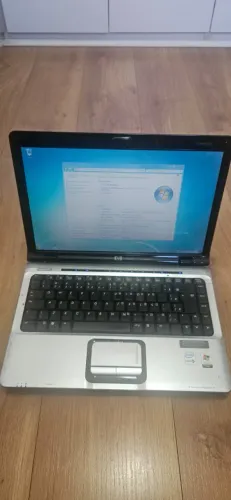Notebook HP Pavilion dv2000 funcionando
