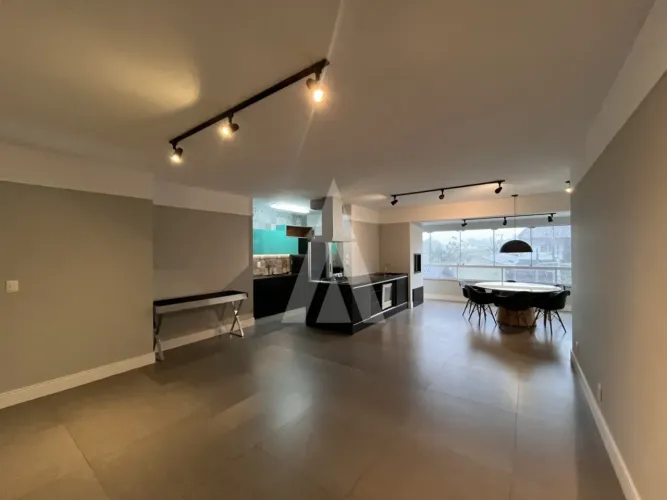 APARTAMENTO COM 2 QUARTOS, SALA AMPLA, BAIRRO COSTA E SILVA.