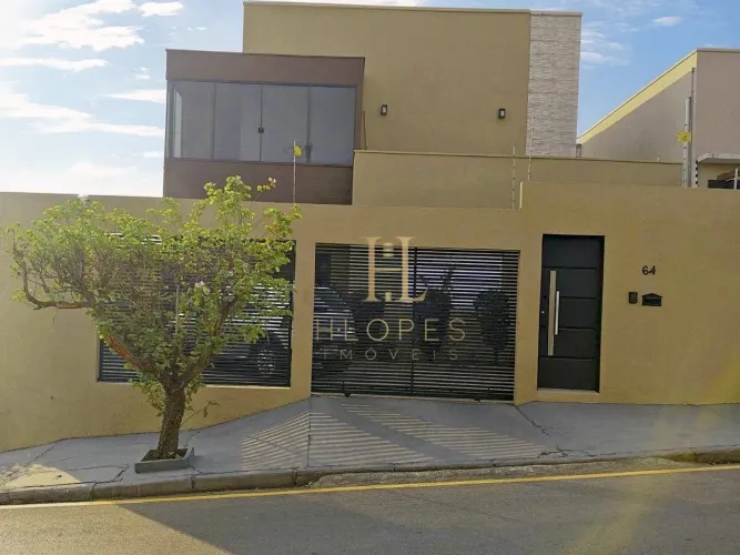 Vendo casa tipo sobrado no Bairro Jardim Cuiaba, ótima localização