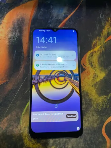 Motorola E13