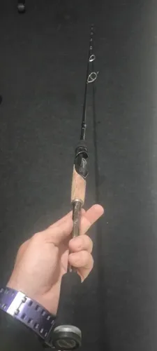 Vara de pesca molinete Saint shotokan 8lbs