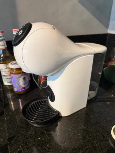 Cafeteira dolce gusto s genio 110v semi nova