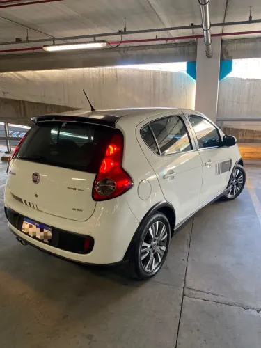 Fiat Palio Sporting 1.6 Flex 16V 5P 2014