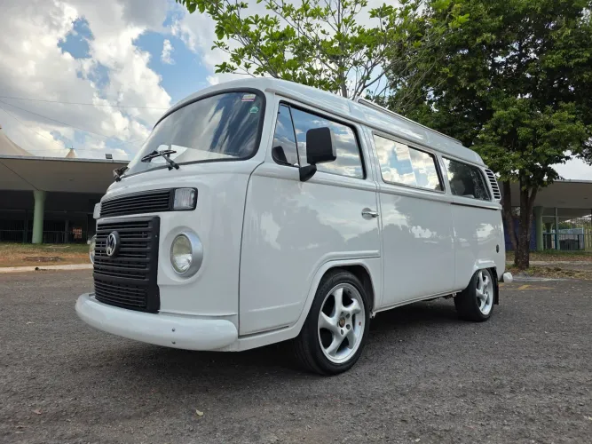 Volkswagen Kombi Standard 1.4 MI Total Flex 8V 2012
