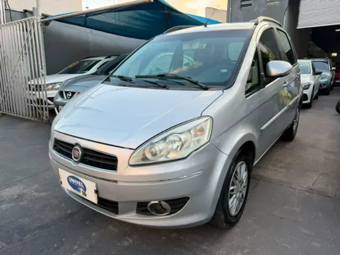 Fiat Idea Attractive 1.4 Fire Flex 8V 5P 2012