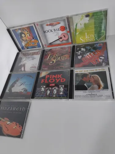 Lote de CDs de coletânea internacional