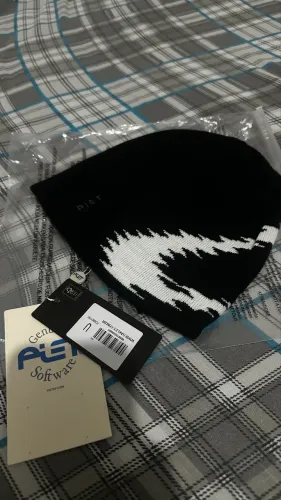 Touca piet x oakley preta