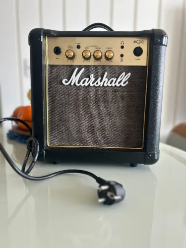 Amplificador Marshall MG10