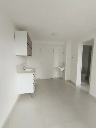 Apartamento com dois quartos para locação na Barra Funda
