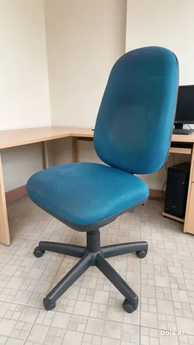 Cadeira de Escritório perfeita somente marca de uso na almofada nao podendo entreg Ac Cart