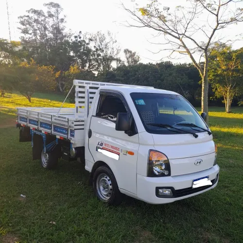 Hyndai HR 2022 Completo Baixo KM