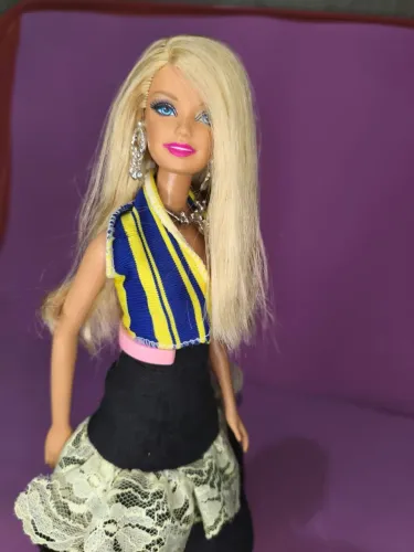 Boneca Barbie Glitz