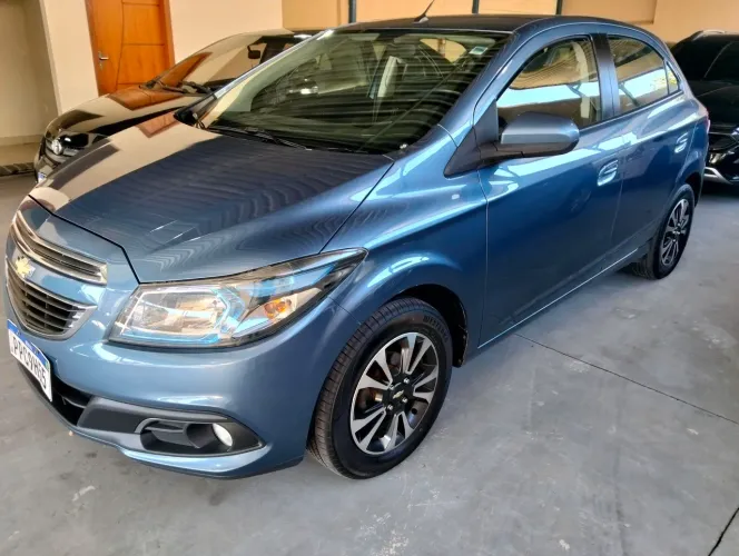 Chevrolet Onix Hatch LTZ 1.4 8V Flex Power Mec. 4P 2015