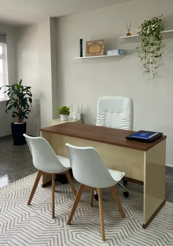 ALUGO SALA / CONSULTÓRIO EM CURITIBA-PR
