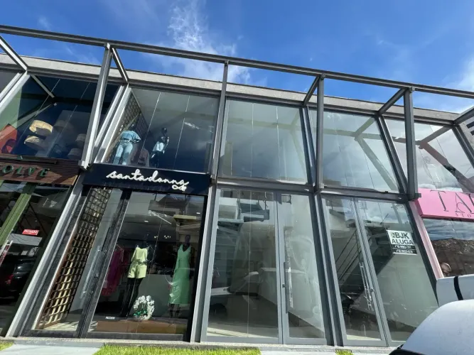 BJK ALUGA SALA COMERCIAL COM 40 M² - GALERIA S&A - BAIRRO QUILOMBO - CUIABÁ-MT
