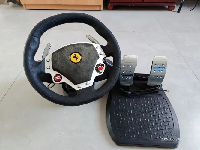 Volante e pedais Thrustmaster Ferrari F430 220V