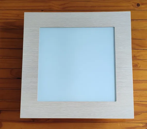 Luminária / Plafon Quadrado com Moldura em Madeira 40 x 40