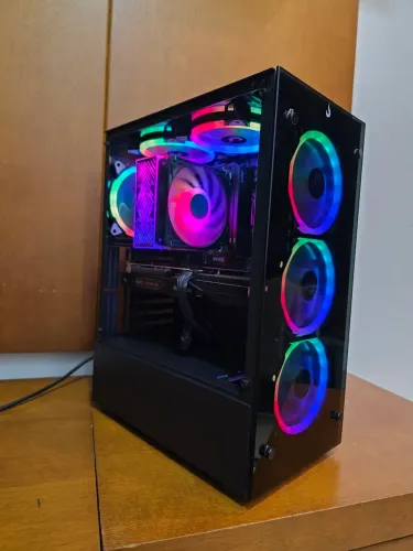 Pc Gamer RX 7600 (NUNCA USADA) + Ryzen 5 5600x + 756gb Ssd (QUERO PS5)