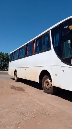 Ônibus para peças 