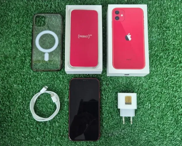 IPhone 11 128GB Vermelho