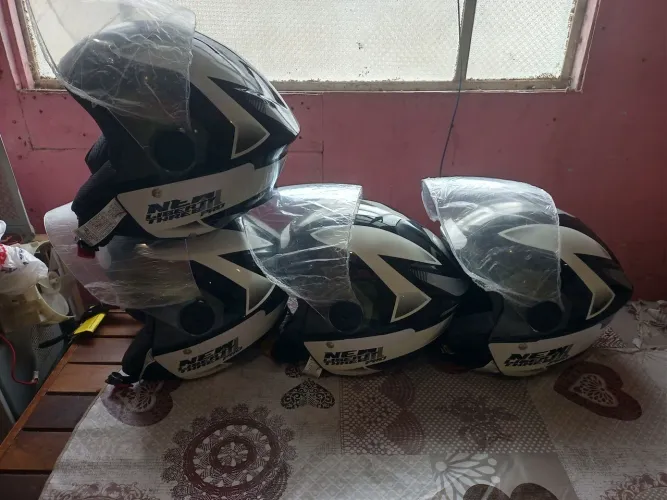 Vendo capacete new libert pro