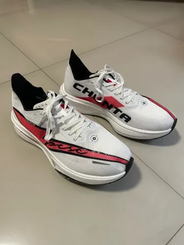 Tênis de corrida Chunta tam 42 BR