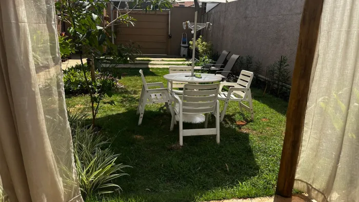 Jogo Marfinite Modelo Integral com Braços + Mesa Redonda de Concreto