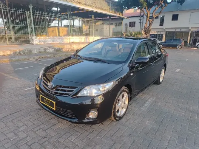 Toyota Corolla GLI 1.8 Flex 16V Aut. 2013
