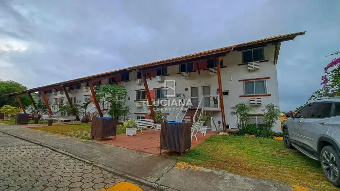 Vista para o lago! Flat no Villa Hípica - 2 Quartos - Gravatá/PE