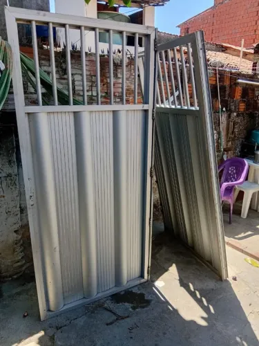 Portão de alumínio