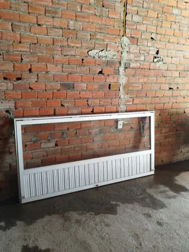 Vende janelão 2,10m ×1,03m de alumínio no preço